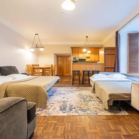 Old Town - Kohtu شقة