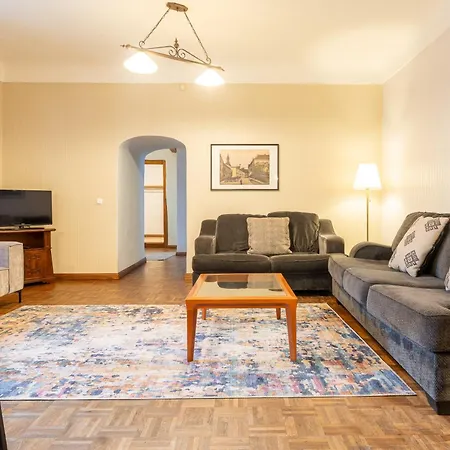 Old Town - Kohtu Lägenhet *